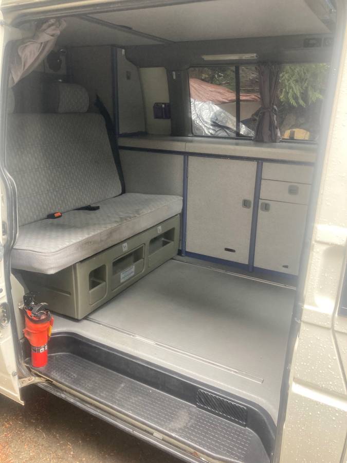 Volkswagen-Eurovan-1994-white-7