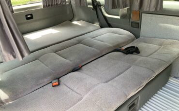 Volkswagen-Eurovan-camper-1993-white-4