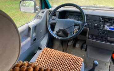 Volkswagen-Eurovan-camper-1993-white-6