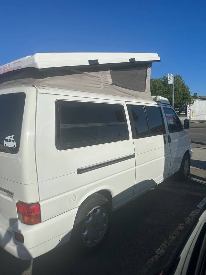 Volkswagen-Eurovan-camper-1995-2