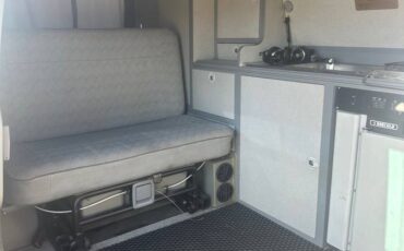 Volkswagen-Eurovan-camper-1995-6