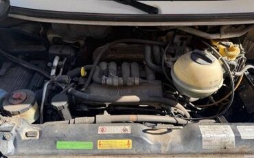Volkswagen-Eurovan-mv-weekender-1993-white-13