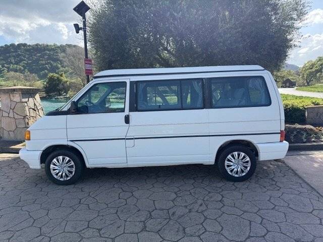 Volkswagen-Eurovan-mv-weekender-1993-white-17