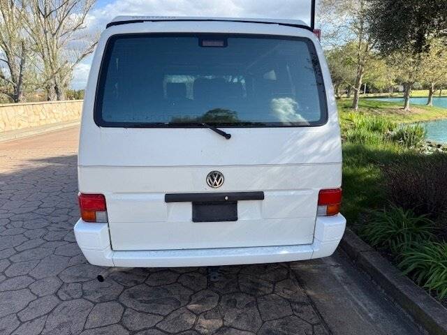 Volkswagen-Eurovan-mv-weekender-1993-white-19