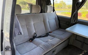 Volkswagen-Eurovan-mv-weekender-1993-white-5