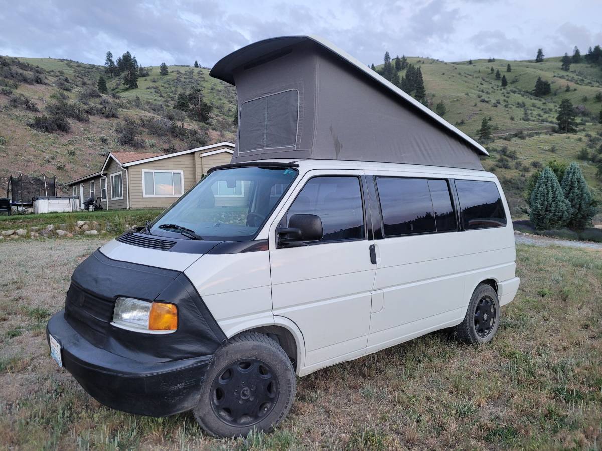 Volkswagen-Eurovan-weekender-1993-white-15