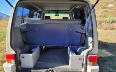 Volkswagen-Eurovan-weekender-1993-white-18
