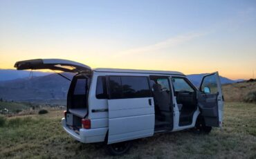Volkswagen-Eurovan-weekender-1993-white-19