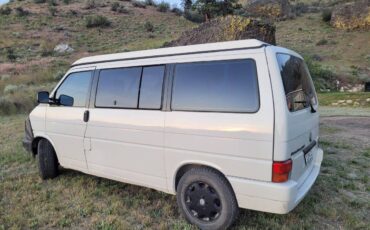 Volkswagen-Eurovan-weekender-1993-white-4