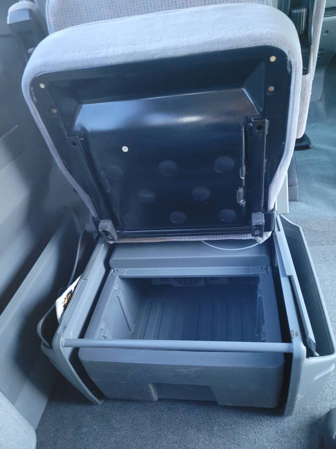 Volkswagen-Eurovan-weekender-1993-white-8