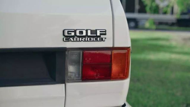 Volkswagen-Golf-1992-14