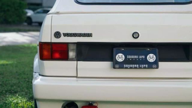 Volkswagen-Golf-1992-16