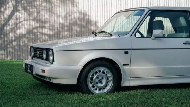 Volkswagen-Golf-1992-17