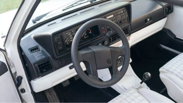 Volkswagen-Golf-1992-22