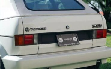 Volkswagen-Golf-1992-3
