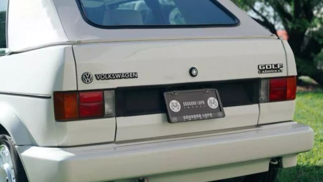 Volkswagen-Golf-1992-3