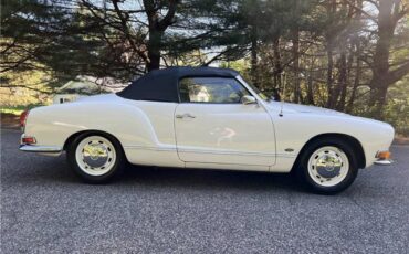 Volkswagen-Karman-Ghia-Convertible-1971-11