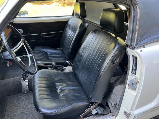 Volkswagen-Karman-Ghia-Convertible-1971-17