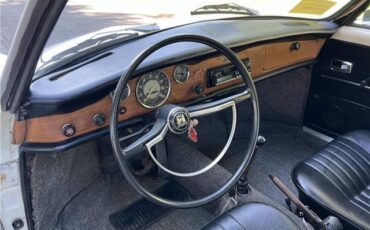 Volkswagen-Karman-Ghia-Convertible-1971-19