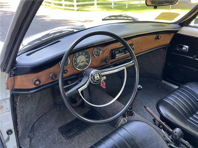 Volkswagen-Karman-Ghia-Convertible-1971-19