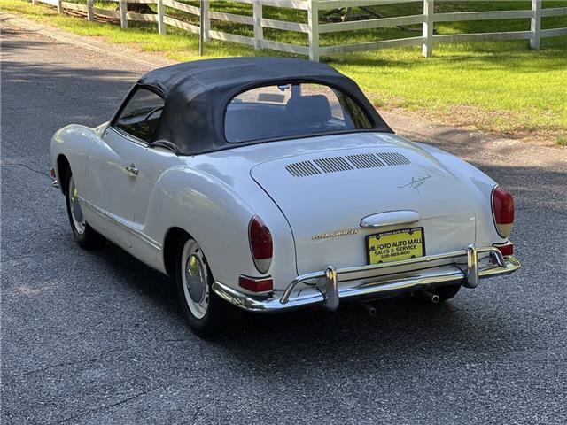 Volkswagen-Karman-Ghia-Convertible-1971-7