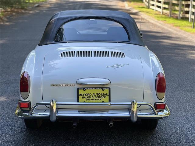 Volkswagen-Karman-Ghia-Convertible-1971-8