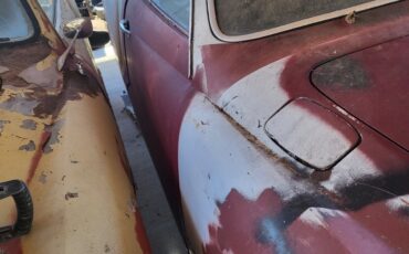 Volkswagen-Karmann-Ghia-1970-Coupe-1