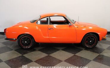 Volkswagen-Karmann-Ghia-1970-Coupe-12