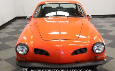 Volkswagen-Karmann-Ghia-1970-Coupe-15