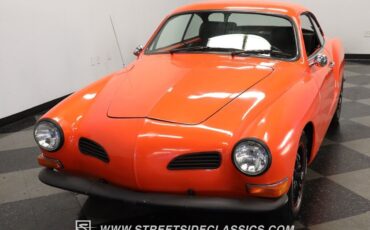 Volkswagen-Karmann-Ghia-1970-Coupe-16