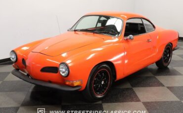 Volkswagen-Karmann-Ghia-1970-Coupe-17