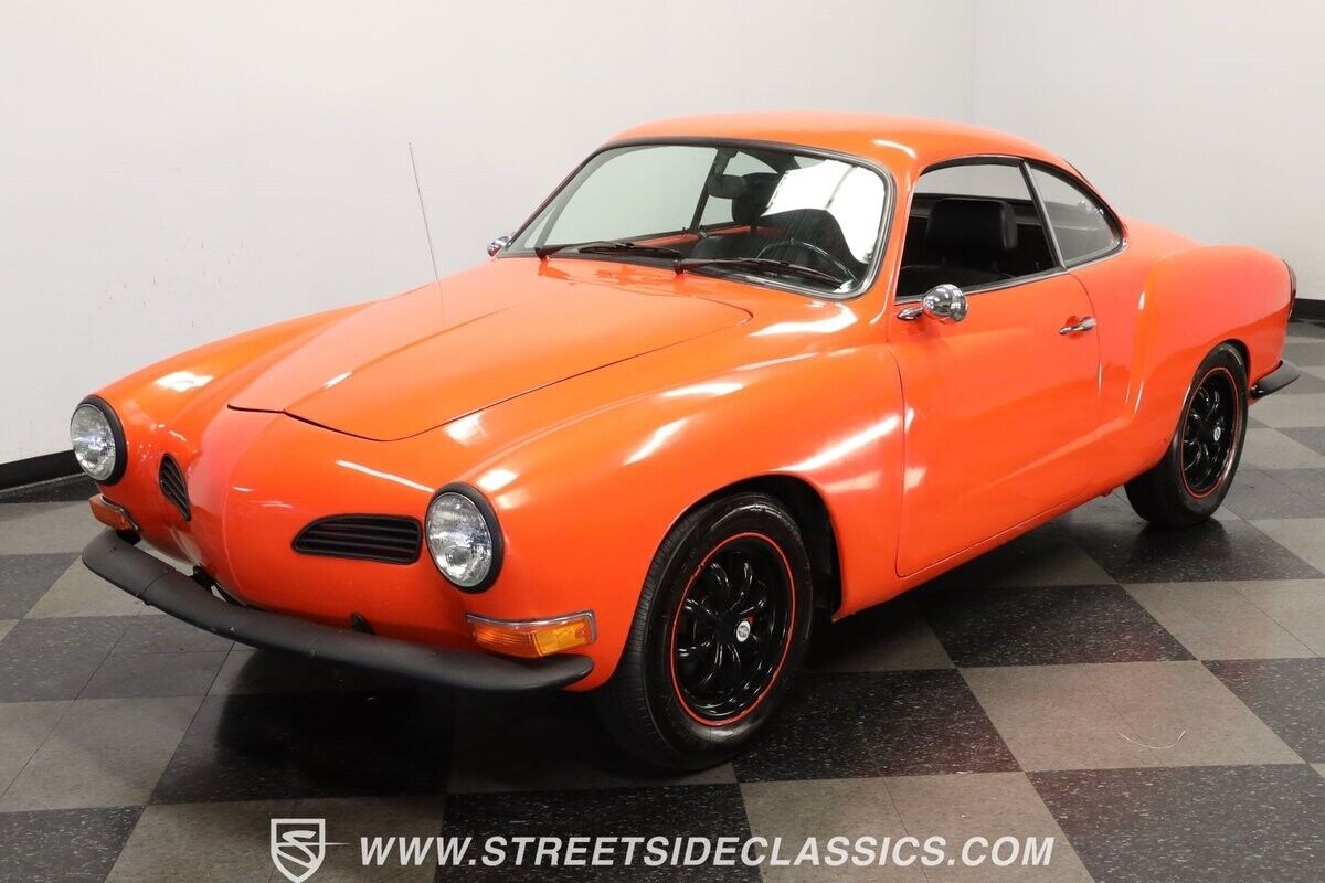Volkswagen-Karmann-Ghia-1970-Coupe-17