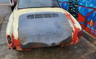 Volkswagen-Karmann-Ghia-1970-Coupe-17