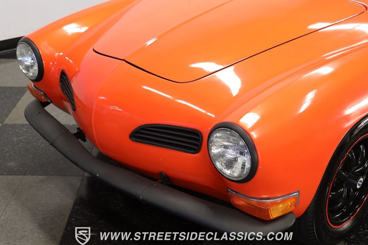 Volkswagen-Karmann-Ghia-1970-Coupe-18