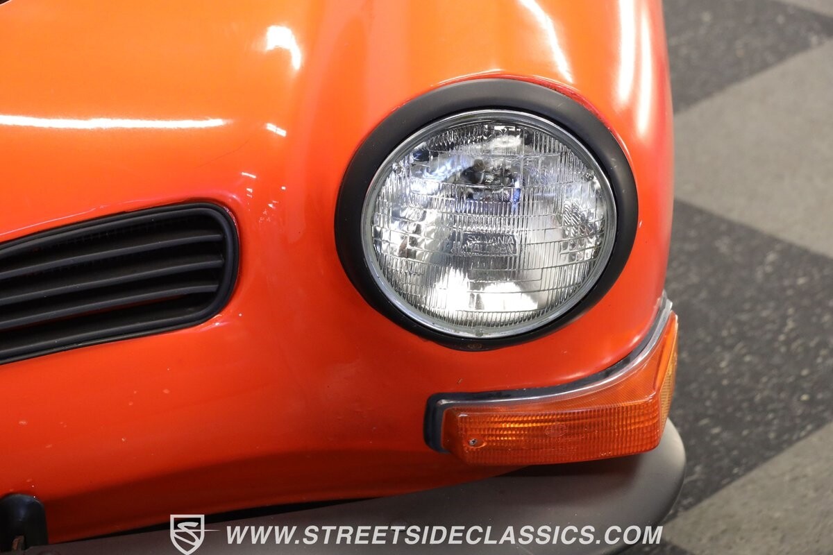 Volkswagen-Karmann-Ghia-1970-Coupe-19