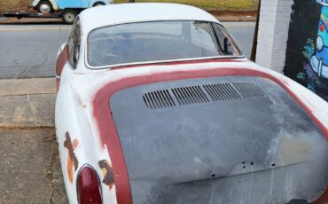 Volkswagen-Karmann-Ghia-1970-Coupe-20
