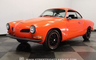 Volkswagen-Karmann-Ghia-1970-Coupe-21