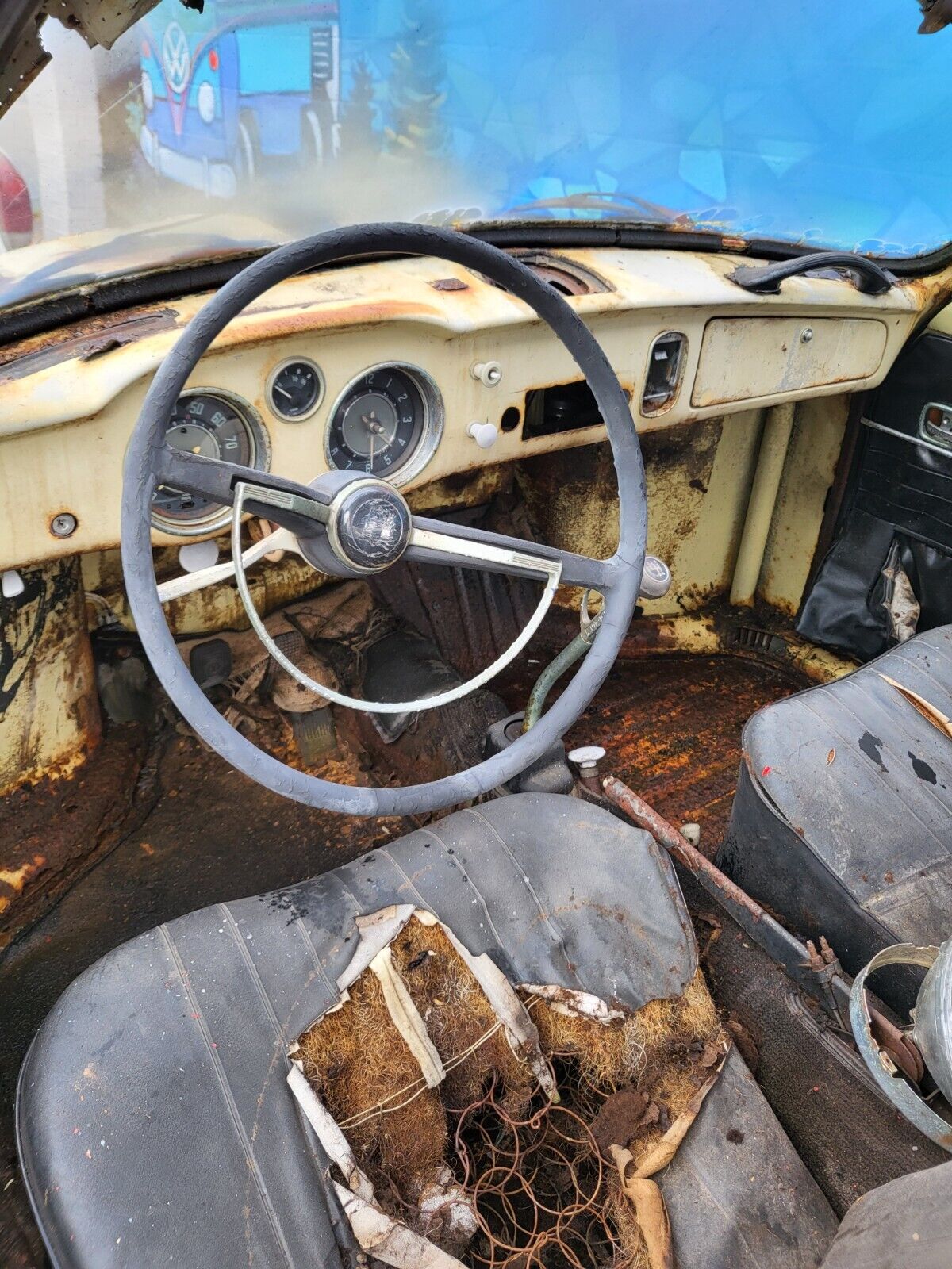 Volkswagen-Karmann-Ghia-1970-Coupe-22