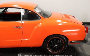 Volkswagen-Karmann-Ghia-1970-Coupe-23