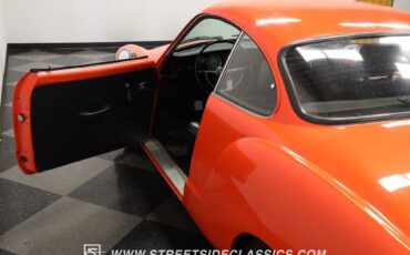 Volkswagen-Karmann-Ghia-1970-Coupe-33