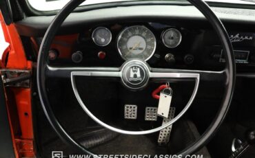 Volkswagen-Karmann-Ghia-1970-Coupe-36
