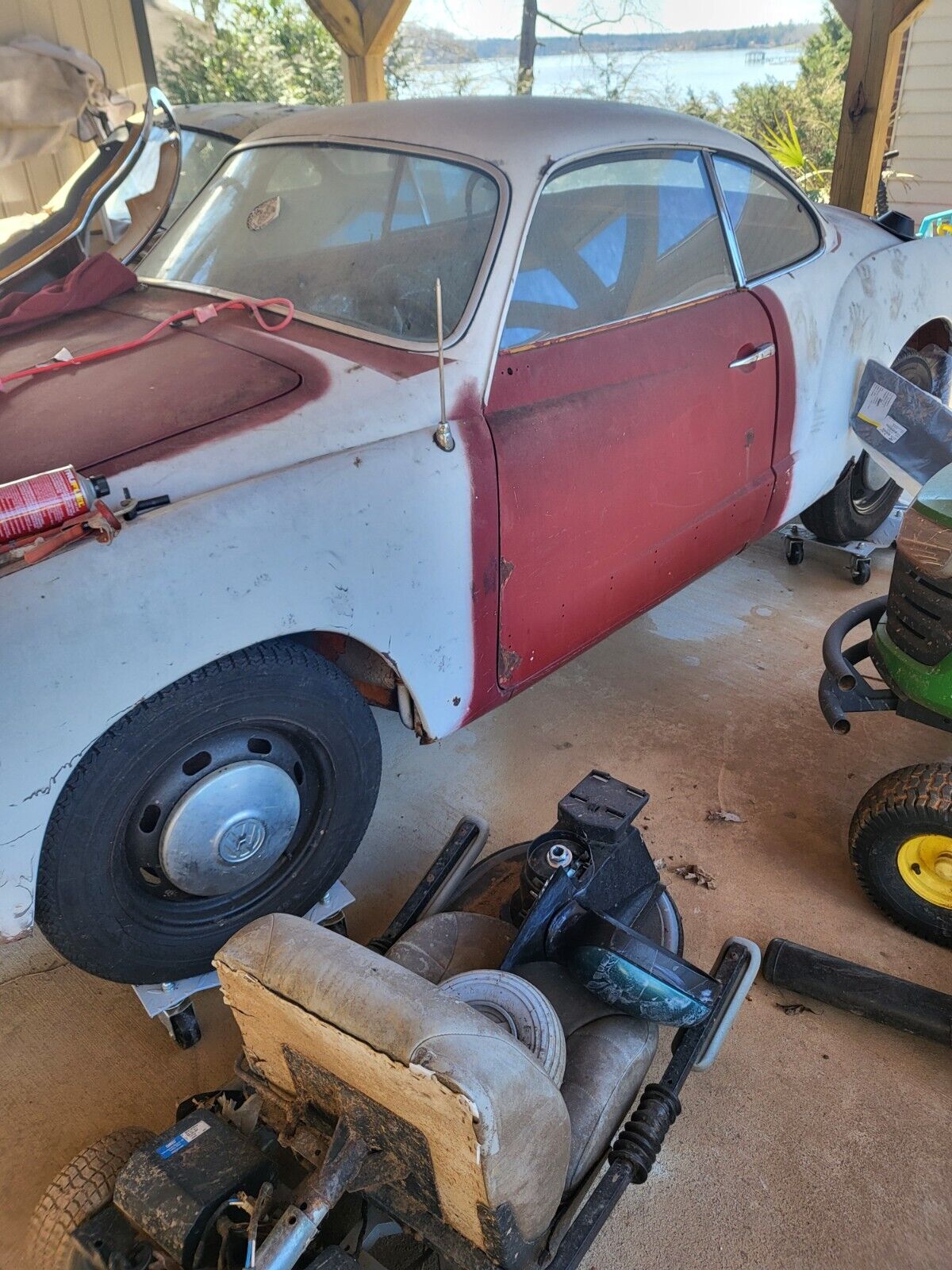 Volkswagen-Karmann-Ghia-1970-Coupe-6