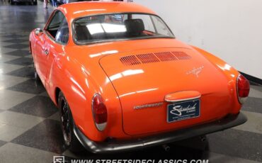 Volkswagen-Karmann-Ghia-1970-Coupe-7