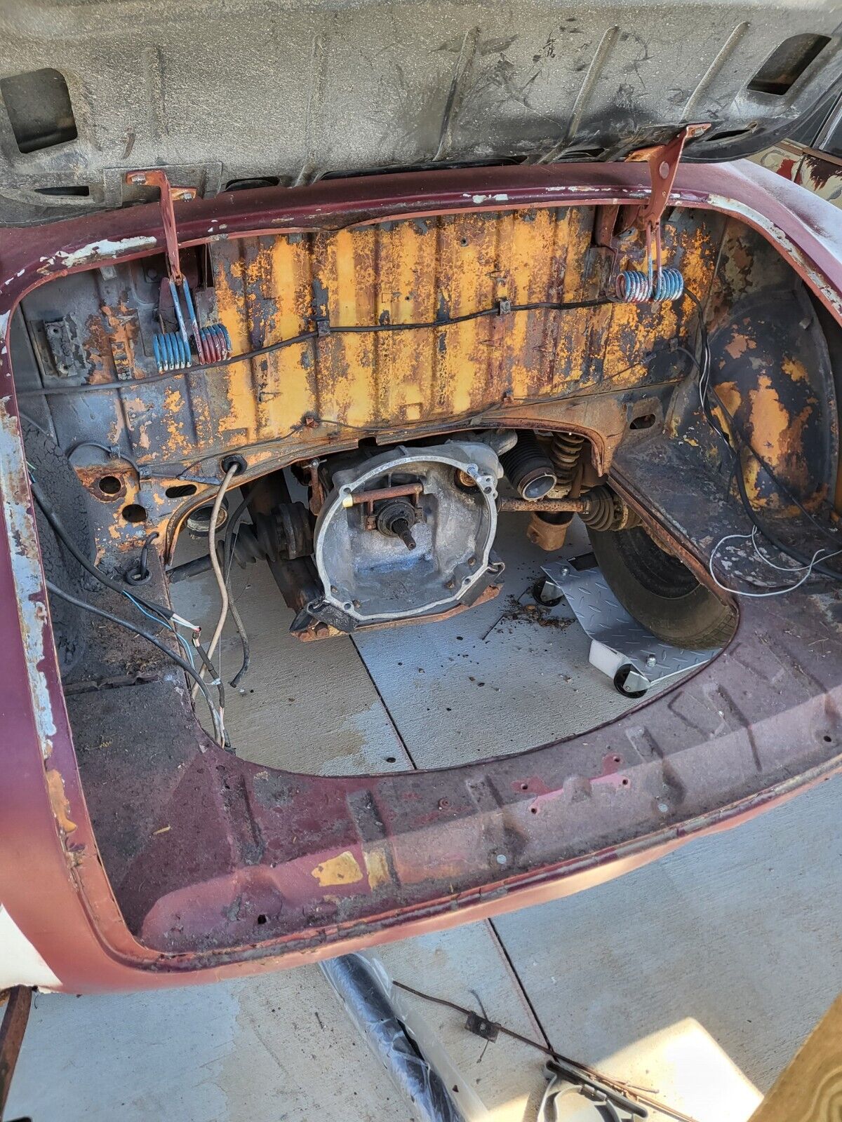 Volkswagen-Karmann-Ghia-1970-Coupe-7