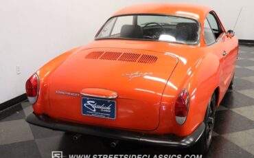 Volkswagen-Karmann-Ghia-1970-Coupe-9