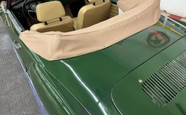 Volkswagen-Karmann-Ghia-1971-2-door-18