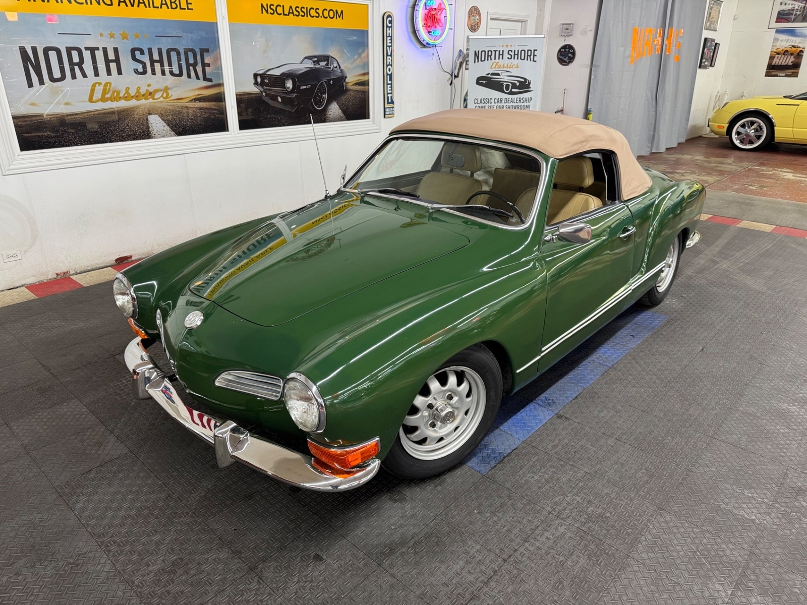 Volkswagen-Karmann-Ghia-1971-2-door-3