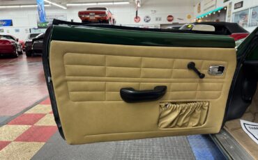 Volkswagen-Karmann-Ghia-1971-2-door-32