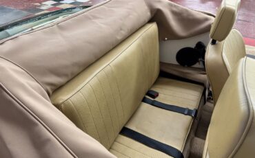Volkswagen-Karmann-Ghia-1971-2-door-38
