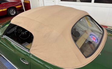 Volkswagen-Karmann-Ghia-1971-2-door-6